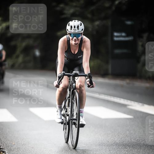 13.09.2026 - Stadtparktriathlon H.Heesch http://msf.ph/oto/10362023 13.09.2026 11:18:20 Radfahren 746, 798, 801 meine-sportfotos.de
