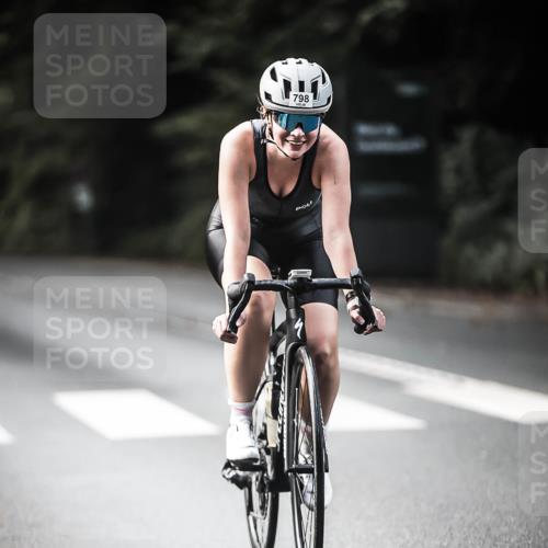 13.09.2026 - Stadtparktriathlon H.Heesch http://msf.ph/oto/10362035 13.09.2026 11:18:20 Radfahren 746, 798, 801 meine-sportfotos.de