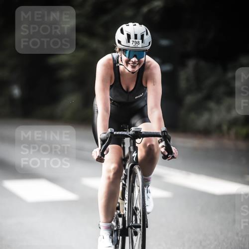 13.09.2026 - Stadtparktriathlon H.Heesch http://msf.ph/oto/10362040 13.09.2026 11:18:20 Radfahren 746, 798, 801 meine-sportfotos.de