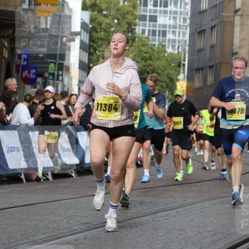 13.09.2026 - 21. swb-Marathon Bremen Strokosch-Dieckow http://msf.ph/oto/10362043 13.09.2026 10:58:39 Ziel 10249, 10494, 10530, 10673, 10750, 10798, 10828, 10914, 11004, 11120, 11131, 11152, 11202, 11295, 11388, 11403, 11420, 11455, 11686, 11750, 11752, 11884, 11906, 11952, 11953, 12017, 12092, 12386, 12387, 12482, 12518, 10254, 10485, 10794, 10832, 10948, 11228, 11488, 11743, 12130, 12176, 12414 meine-sportfotos.de