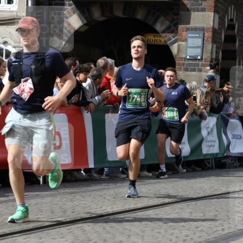13.09.2026 - 21. swb-Marathon Bremen Strokosch-Dieckow http://msf.ph/oto/10362051 13.09.2026 13:34:23 Ziel 1364, 1656, 2355, 2464, 2727, 3162, 3389, 3522, 3632, 3790, 3984, 4613, 5265, 5341, 5489, 5563, 5587, 5768, 6090, 6151, 6350, 6405, 6509, 6623, 7047, 7113, 7303, 7354, 7431, 7897, 7988, 8025, 8512, 8641, 8910, 9905, 10058, 13118, 784, 809, 1307, 1395, 1871, 2215, 2831, 3029, 3052, 3058, 3318, 3388, 3409, 3890, 4537, 4616, 5488, 5566, 5694, 5760, 5852, 6255, 7168, 7746, 7833, 7962, 8381, 8453, 9751, 9802, 13112 meine-sportfotos.de