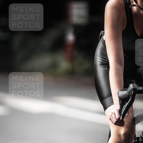 13.09.2026 - Stadtparktriathlon H.Heesch http://msf.ph/oto/10362080 13.09.2026 11:18:21 Radfahren 746, 798, 801 meine-sportfotos.de