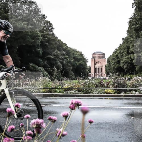 13.09.2026 - Stadtparktriathlon H.Heesch http://msf.ph/oto/10362089 13.09.2026 12:20:53 Radfahren 950, 953, 959, 1017, 1076, 1118 meine-sportfotos.de