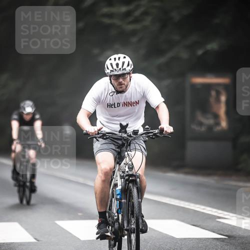 13.09.2026 - Stadtparktriathlon H.Heesch http://msf.ph/oto/10362118 13.09.2026 10:04:23 Radfahren 252, 265 meine-sportfotos.de