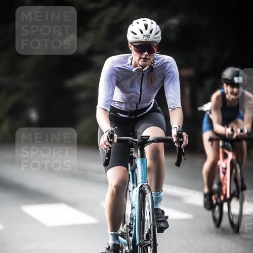 13.09.2026 - Stadtparktriathlon H.Heesch http://msf.ph/oto/10362145 13.09.2026 11:18:29 Radfahren 647, 718, 730, 792, 820, 821 meine-sportfotos.de