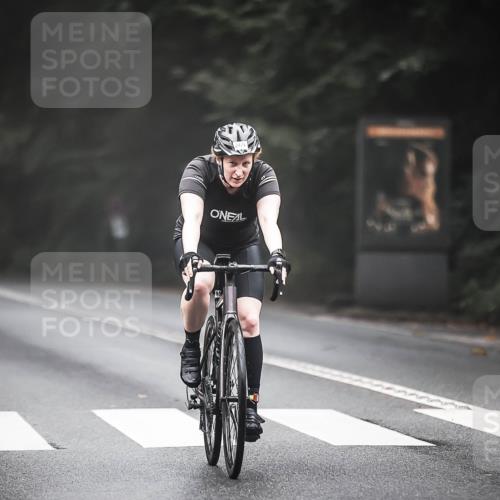 13.09.2026 - Stadtparktriathlon H.Heesch http://msf.ph/oto/10362147 13.09.2026 10:04:24 Radfahren 252, 265 meine-sportfotos.de