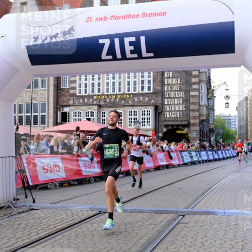 13.09.2026 - 21. swb-Marathon Bremen Tim E. http://msf.ph/oto/10362150 13.09.2026 12:59:36 Ziel 658, 1248, 1508, 1751, 1800, 1993, 2651, 3584, 4096, 6991, 8383, 9533 meine-sportfotos.de