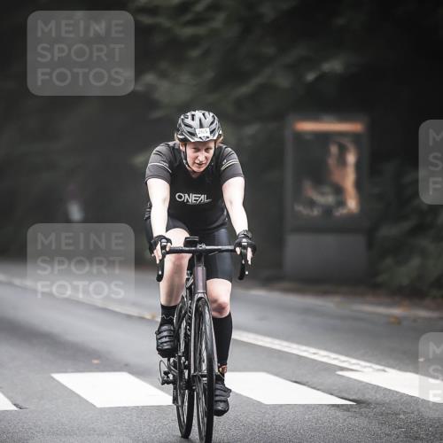 13.09.2026 - Stadtparktriathlon H.Heesch http://msf.ph/oto/10362153 13.09.2026 10:04:25 Radfahren 252, 265 meine-sportfotos.de