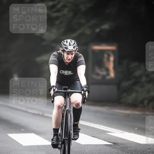 13.09.2026 - Stadtparktriathlon H.Heesch http://msf.ph/oto/10362159 13.09.2026 10:04:25 Radfahren 252, 265 meine-sportfotos.de