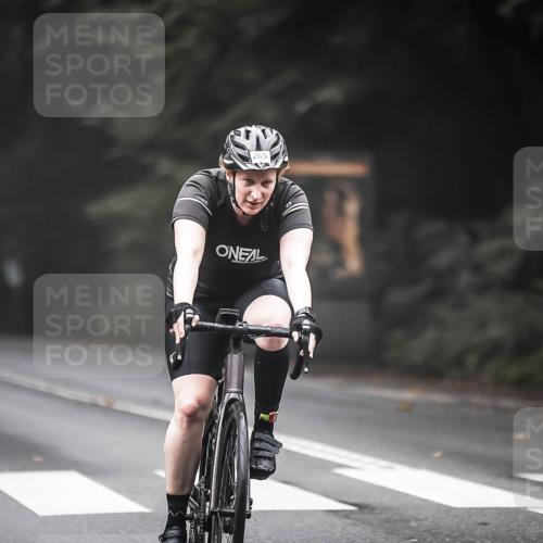 13.09.2026 - Stadtparktriathlon H.Heesch http://msf.ph/oto/10362165 13.09.2026 10:04:25 Radfahren 252, 265 meine-sportfotos.de