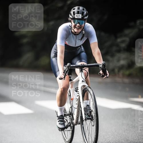 13.09.2026 - Stadtparktriathlon H.Heesch http://msf.ph/oto/10362209 13.09.2026 11:18:33 Radfahren 573, 610, 647, 718, 730, 786, 792, 820, 821 meine-sportfotos.de