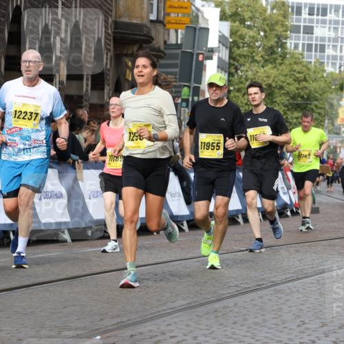 13.09.2026 - 21. swb-Marathon Bremen Strokosch-Dieckow http://msf.ph/oto/10362215 13.09.2026 10:58:43 Ziel 10249, 10530, 10750, 10798, 10878, 10879, 11004, 11120, 11131, 11152, 11202, 11384, 11388, 11403, 11420, 11455, 11686, 11750, 11906, 11952, 11953, 12017, 12092, 12180, 12386, 12387, 12499, 12518, 10254, 10485, 10787, 10794, 10832, 10948, 11228, 11267, 11278, 12130, 12131, 12176, 12271, 12414 meine-sportfotos.de