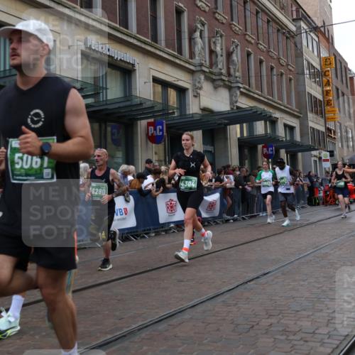 13.09.2026 - 21. swb-Marathon Bremen Strokosch-Dieckow http://msf.ph/oto/10362227 13.09.2026 13:36:26 Ziel 164, 551, 813, 843, 1641, 1936, 2275, 2467, 2673, 2731, 2819, 2823, 3067, 3541, 3585, 3635, 3815, 3874, 3998, 4006, 4050, 4182, 4216, 4304, 4335, 4414, 4676, 4892, 5061, 5236, 5355, 5447, 5656, 5781, 5823, 6050, 6269, 6280, 6340, 6408, 6516, 6527, 6568, 6966, 7039, 7229, 7237, 7249, 7344, 7640, 7656, 7765, 7808, 8034, 8498, 8685, 8723, 8790, 9331, 9658, 9776, 9807, 10068, 10070, 372, 900, 1072, 1738, 1880, 2339, 2692, 2700, 2931, 2949, 3224, 3291, 6982 meine-sportfotos.de