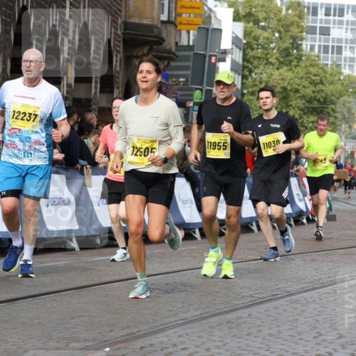 13.09.2026 - 21. swb-Marathon Bremen Strokosch-Dieckow http://msf.ph/oto/10362236 13.09.2026 10:58:43 Ziel 10249, 10530, 10750, 10798, 10878, 10879, 11004, 11120, 11131, 11152, 11202, 11384, 11388, 11403, 11420, 11455, 11686, 11750, 11906, 11952, 11953, 12017, 12092, 12180, 12386, 12387, 12499, 12518, 10254, 10485, 10787, 10794, 10832, 10948, 11228, 11267, 11278, 12130, 12131, 12176, 12271, 12414 meine-sportfotos.de