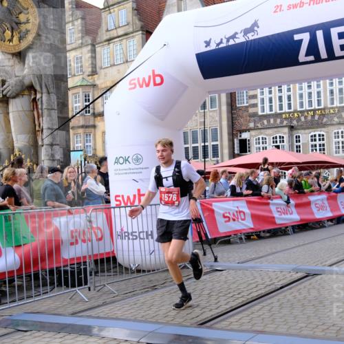 13.09.2026 - 21. swb-Marathon Bremen Tim E. http://msf.ph/oto/10362248 13.09.2026 12:59:37 Ziel 658, 1248, 1508, 1751, 1800, 1993, 2651, 3584, 4096, 6991, 8383, 9533 meine-sportfotos.de