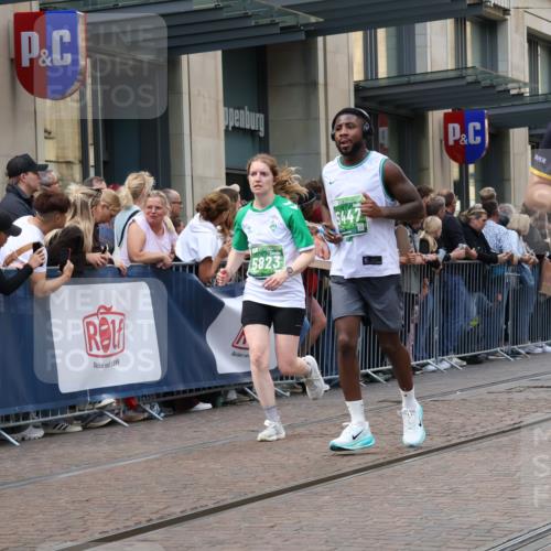 13.09.2026 - 21. swb-Marathon Bremen Strokosch-Dieckow http://msf.ph/oto/10362269 13.09.2026 13:36:27 Ziel 164, 551, 813, 843, 1641, 1936, 2275, 2467, 2673, 2731, 2819, 2823, 3067, 3122, 3541, 3585, 3635, 3815, 3874, 3998, 4006, 4050, 4182, 4216, 4304, 4335, 4414, 4676, 4892, 5061, 5236, 5355, 5447, 5656, 5781, 5823, 6050, 6269, 6280, 6340, 6408, 6516, 6568, 6966, 7039, 7046, 7229, 7237, 7249, 7344, 7640, 7656, 7765, 7808, 8034, 8498, 8685, 8723, 8790, 9331, 9589, 9658, 9776, 9807, 10068, 10070, 372, 900, 1072, 1738, 1880, 2339, 2467, 2692, 2700, 2931, 2949, 3067, 3224, 3291 meine-sportfotos.de