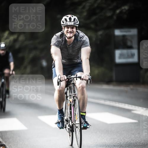 13.09.2026 - Stadtparktriathlon H.Heesch http://msf.ph/oto/10362279 13.09.2026 11:18:37 Radfahren 573, 610, 647, 718, 754, 786, 820, 821 meine-sportfotos.de