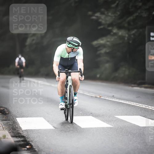 13.09.2026 - Stadtparktriathlon H.Heesch http://msf.ph/oto/10362283 13.09.2026 10:04:47 Radfahren 260, 319, 320 meine-sportfotos.de