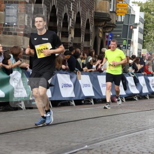 13.09.2026 - 21. swb-Marathon Bremen Strokosch-Dieckow http://msf.ph/oto/10362321 13.09.2026 10:58:47 Ziel 10530, 10878, 10879, 11004, 11131, 11152, 11189, 11202, 11384, 11403, 11455, 11686, 11750, 11906, 11953, 11955, 12092, 12180, 12237, 12320, 12499, 12505, 12518, 10254, 10383, 10427, 10477, 10485, 10787, 10794, 10832, 10843, 10948, 11034, 11267, 11278, 11602, 12015, 12127, 12130, 12131, 12176, 12271, 12414 meine-sportfotos.de