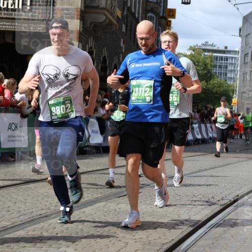 13.09.2026 - 21. swb-Marathon Bremen Strokosch-Dieckow http://msf.ph/oto/10362325 13.09.2026 13:34:25 Ziel 1364, 1656, 2355, 2464, 2727, 3162, 3389, 3522, 3632, 3790, 3984, 4613, 5265, 5341, 5489, 5563, 5768, 6090, 6151, 6350, 6405, 6509, 6623, 7047, 7113, 7303, 7431, 7897, 7988, 8025, 8641, 8870, 8910, 9905, 10058, 13118, 784, 809, 1395, 1871, 2215, 2831, 3029, 3052, 3058, 3318, 3388, 3409, 3890, 4537, 4616, 5378, 5488, 5566, 5694, 5760, 6255, 7168, 7833, 7962, 8182, 8381, 8453, 8552, 9751, 9788 meine-sportfotos.de