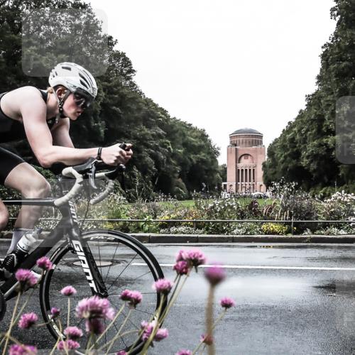 13.09.2026 - Stadtparktriathlon H.Heesch http://msf.ph/oto/10362329 13.09.2026 12:22:16 Radfahren 854, 1050, 1057, 1121 meine-sportfotos.de