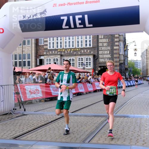 13.09.2026 - 21. swb-Marathon Bremen Tim E. http://msf.ph/oto/10362333 13.09.2026 12:59:42 Ziel 658, 1248, 1751, 1800, 1993, 2651, 3251, 4096, 8383, 9533 meine-sportfotos.de