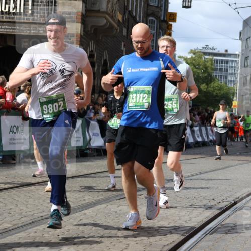 13.09.2026 - 21. swb-Marathon Bremen Strokosch-Dieckow http://msf.ph/oto/10362358 13.09.2026 13:34:25 Ziel 1364, 1656, 2355, 2464, 2727, 3162, 3389, 3522, 3632, 3790, 3984, 4613, 5265, 5341, 5489, 5563, 5768, 6090, 6151, 6350, 6405, 6509, 6623, 7047, 7113, 7303, 7431, 7897, 7988, 8025, 8641, 8870, 8910, 9905, 10058, 13118, 784, 809, 1395, 1871, 2215, 2831, 3029, 3052, 3058, 3318, 3388, 3409, 3890, 4537, 4616, 5378, 5488, 5566, 5694, 5760, 6255, 7168, 7833, 7962, 8182, 8381, 8453, 8552, 9751, 9788 meine-sportfotos.de