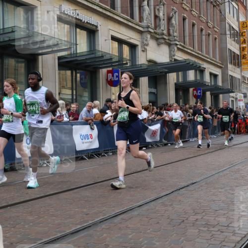 13.09.2026 - 21. swb-Marathon Bremen Strokosch-Dieckow http://msf.ph/oto/10362365 13.09.2026 13:36:29 Ziel 164, 551, 813, 843, 1641, 1849, 1936, 2275, 2673, 2819, 3122, 3541, 3585, 3635, 3787, 3815, 3874, 3998, 4006, 4050, 4261, 4304, 4335, 4414, 4676, 4892, 5061, 5236, 5355, 5447, 5656, 5823, 6050, 6056, 6269, 6280, 6340, 6408, 6516, 6568, 6966, 7039, 7046, 7229, 7237, 7398, 7640, 7656, 7765, 8034, 8498, 8685, 8723, 8790, 8839, 9331, 9589, 9658, 9776, 9807, 10068, 10070, 164, 372, 900, 1072, 1738, 1880, 2339, 2467, 2673, 2692, 2700, 2731, 2823, 2931, 2949, 3067, 3224, 3291, 4006 meine-sportfotos.de