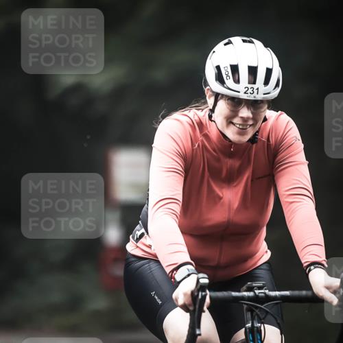 13.09.2026 - Stadtparktriathlon H.Heesch http://msf.ph/oto/10362374 13.09.2026 10:04:57 Radfahren 231, 246, 311 meine-sportfotos.de