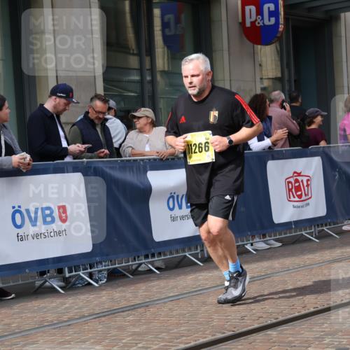 13.09.2026 - 21. swb-Marathon Bremen Strokosch-Dieckow http://msf.ph/oto/10362403 13.09.2026 11:23:14 Ziel 10925, 11266, 11663, 12340, 12440, 10349, 10754, 10925, 12083 meine-sportfotos.de