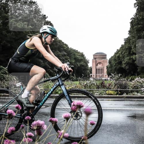13.09.2026 - Stadtparktriathlon H.Heesch http://msf.ph/oto/10362410 13.09.2026 12:22:45 Radfahren 1040, 1054, 1129 meine-sportfotos.de