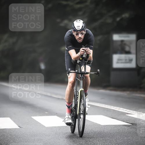 13.09.2026 - Stadtparktriathlon H.Heesch http://msf.ph/oto/10362428 13.09.2026 10:05:07 Radfahren 258, 300, 311, 312, 333 meine-sportfotos.de
