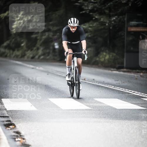 13.09.2026 - Stadtparktriathlon H.Heesch http://msf.ph/oto/10362434 13.09.2026 11:18:50 Radfahren 603, 685, 688 meine-sportfotos.de