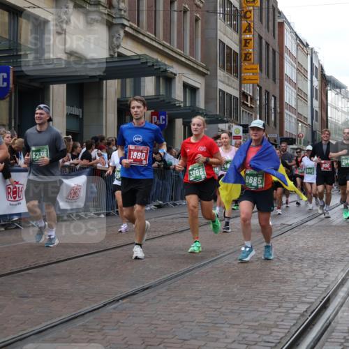 13.09.2026 - 21. swb-Marathon Bremen Strokosch-Dieckow http://msf.ph/oto/10362448 13.09.2026 13:36:32 Ziel 551, 813, 843, 1285, 1641, 1849, 1936, 2241, 2275, 2819, 2930, 3122, 3541, 3635, 3787, 3815, 3874, 3909, 3998, 4050, 4261, 4304, 4335, 4410, 4414, 4676, 4892, 5061, 5236, 5355, 5447, 5656, 5823, 6050, 6056, 6269, 6280, 6340, 6408, 6431, 6966, 7039, 7046, 7229, 7237, 7398, 7445, 7640, 7656, 7765, 8034, 8498, 8685, 8723, 8839, 9331, 9415, 9589, 9658, 9776, 9807, 9840, 164, 372, 900, 1738, 1880, 2339, 2467, 2673, 2692, 2700, 2731, 2819, 2823, 2949, 3067, 3585, 4006 meine-sportfotos.de