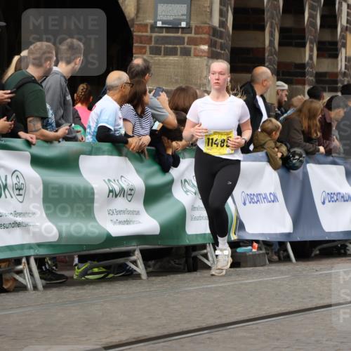 13.09.2026 - 21. swb-Marathon Bremen Strokosch-Dieckow http://msf.ph/oto/10362451 13.09.2026 10:58:52 Ziel 10878, 10879, 11004, 11030, 11152, 11189, 11384, 11403, 11455, 11686, 11750, 11953, 11955, 12180, 12237, 12320, 12499, 12505, 12518, 10383, 10415, 10427, 10477, 10787, 10843, 11034, 11267, 11278, 11602, 11913, 12015, 12127, 12130, 12131, 12271, 12297, 12414 meine-sportfotos.de