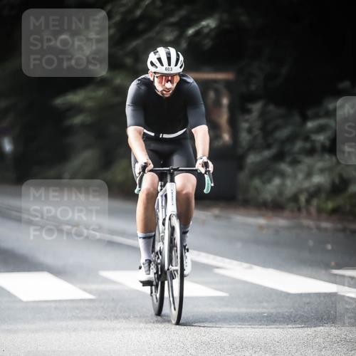 13.09.2026 - Stadtparktriathlon H.Heesch http://msf.ph/oto/10362453 13.09.2026 11:18:51 Radfahren 603, 685, 688, 694 meine-sportfotos.de