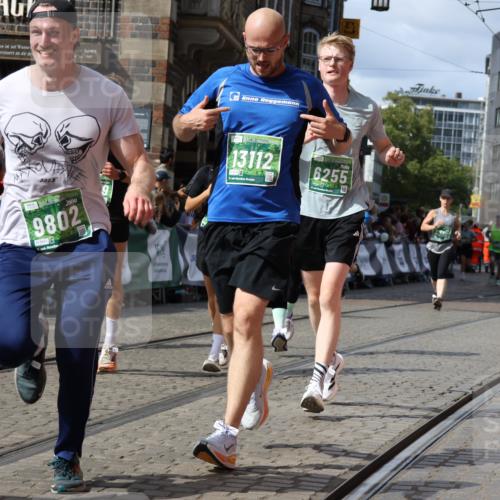 13.09.2026 - 21. swb-Marathon Bremen Strokosch-Dieckow http://msf.ph/oto/10362458 13.09.2026 13:34:26 Ziel 1364, 1656, 2355, 2464, 3162, 3389, 3522, 3632, 3790, 3984, 4613, 5265, 5341, 5489, 5563, 5768, 6090, 6151, 6350, 6405, 6509, 6623, 7047, 7113, 7303, 7431, 7897, 7988, 8025, 8641, 8870, 8910, 9100, 9905, 10058, 13118, 784, 809, 1395, 1871, 2215, 2831, 3029, 3052, 3058, 3318, 3388, 3409, 3765, 3890, 4537, 4616, 5378, 5488, 5694, 5760, 7168, 7833, 7962, 8182, 8381, 8453, 8552, 9751, 9788 meine-sportfotos.de