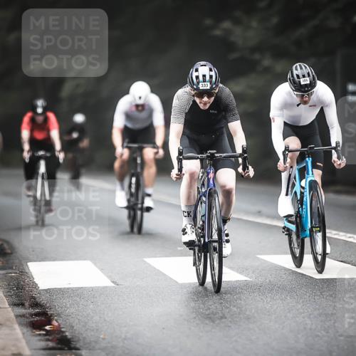 13.09.2026 - Stadtparktriathlon H.Heesch http://msf.ph/oto/10362459 13.09.2026 10:05:13 Radfahren 213, 258, 262, 264, 281, 300, 333 meine-sportfotos.de