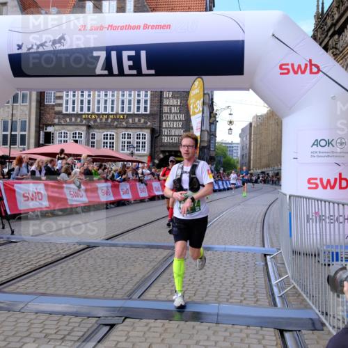 13.09.2026 - 21. swb-Marathon Bremen Tim E. http://msf.ph/oto/10362464 13.09.2026 13:00:04 Ziel 126, 277, 807, 1320, 1485, 1852, 4964, 5316, 5828, 6557, 8850, 9153 meine-sportfotos.de