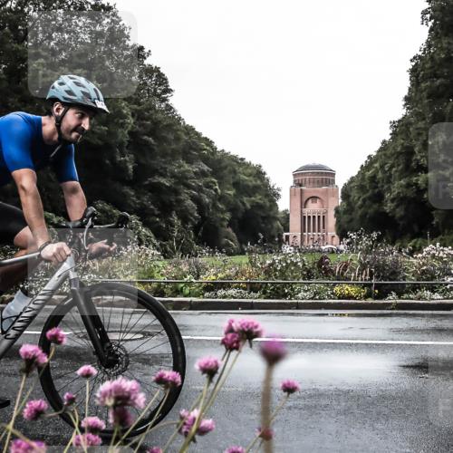 13.09.2026 - Stadtparktriathlon H.Heesch http://msf.ph/oto/10362465 13.09.2026 12:23:11 Radfahren 1049, 1059 meine-sportfotos.de