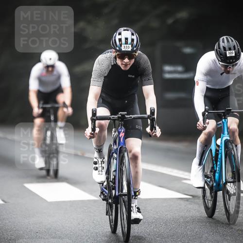 13.09.2026 - Stadtparktriathlon H.Heesch http://msf.ph/oto/10362475 13.09.2026 10:05:14 Radfahren 213, 262, 264, 281, 300, 333 meine-sportfotos.de