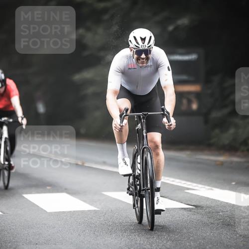 13.09.2026 - Stadtparktriathlon H.Heesch http://msf.ph/oto/10362485 13.09.2026 10:05:15 Radfahren 213, 262, 264, 281, 300, 333 meine-sportfotos.de