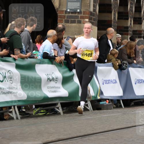 13.09.2026 - 21. swb-Marathon Bremen Strokosch-Dieckow http://msf.ph/oto/10362491 13.09.2026 10:58:52 Ziel 10878, 10879, 11004, 11030, 11152, 11189, 11384, 11403, 11455, 11686, 11750, 11953, 11955, 12180, 12237, 12320, 12499, 12505, 12518, 10383, 10415, 10427, 10477, 10787, 10843, 11034, 11267, 11278, 11602, 11913, 12015, 12127, 12130, 12131, 12271, 12297, 12414 meine-sportfotos.de