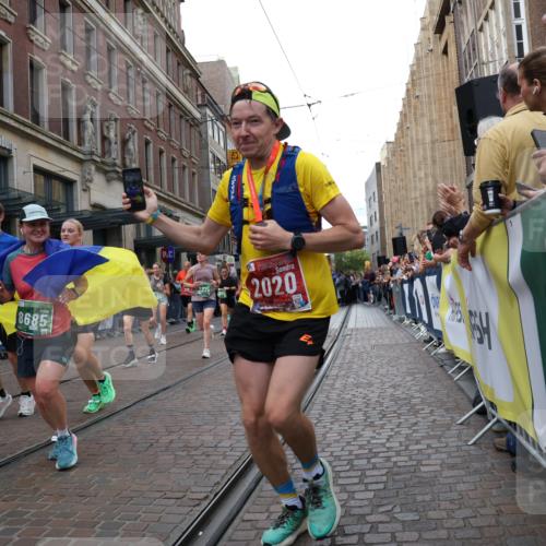 13.09.2026 - 21. swb-Marathon Bremen Strokosch-Dieckow http://msf.ph/oto/10362512 13.09.2026 13:36:33 Ziel 551, 813, 843, 1285, 1641, 1849, 1936, 2241, 2275, 2930, 3122, 3541, 3635, 3787, 3815, 3874, 3909, 3998, 4050, 4261, 4304, 4335, 4410, 4448, 4892, 5061, 5236, 5355, 5447, 5656, 5823, 6050, 6056, 6269, 6280, 6340, 6408, 6431, 6966, 7039, 7046, 7229, 7237, 7398, 7445, 7640, 7656, 8034, 8498, 8685, 8723, 8839, 9310, 9331, 9415, 9589, 9658, 9776, 9807, 9840, 164, 372, 900, 1738, 1880, 2467, 2673, 2692, 2700, 2731, 2819, 2823, 2949, 3067, 3585, 4006 meine-sportfotos.de