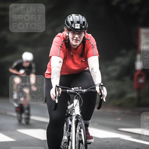 13.09.2026 - Stadtparktriathlon H.Heesch http://msf.ph/oto/10362513 13.09.2026 10:05:17 Radfahren 213, 262, 264, 281, 300, 322, 333 meine-sportfotos.de