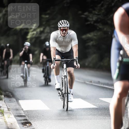 13.09.2026 - Stadtparktriathlon H.Heesch http://msf.ph/oto/10362517 13.09.2026 11:18:57 Radfahren 524, 603, 685, 694, 710, 721, 726, 778 meine-sportfotos.de