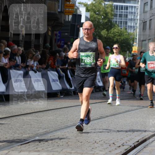13.09.2026 - 21. swb-Marathon Bremen Strokosch-Dieckow http://msf.ph/oto/10362518 13.09.2026 13:34:30 Ziel 1364, 2355, 2464, 3162, 3632, 3636, 3790, 3984, 4613, 5147, 5265, 5341, 5489, 5768, 6090, 6350, 6405, 6509, 7047, 7113, 7303, 7696, 7897, 7988, 8870, 8910, 9094, 9100, 9402, 9905, 10058, 13118, 1395, 1871, 1967, 2831, 3052, 3058, 3388, 3765, 3842, 4537, 5378, 5488, 5694, 5760, 6128, 6168, 6244, 7168, 7833, 8182, 8381, 8453, 8493, 8552, 8683, 9751, 9788 meine-sportfotos.de