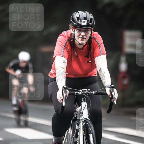 13.09.2026 - Stadtparktriathlon H.Heesch http://msf.ph/oto/10362520 13.09.2026 10:05:17 Radfahren 213, 262, 264, 281, 300, 322, 333 meine-sportfotos.de