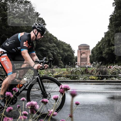 13.09.2026 - Stadtparktriathlon H.Heesch http://msf.ph/oto/10362537 13.09.2026 12:23:54 Radfahren 1064 meine-sportfotos.de
