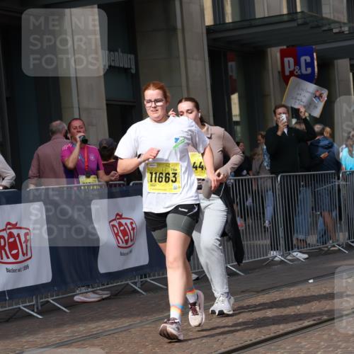 13.09.2026 - 21. swb-Marathon Bremen Strokosch-Dieckow http://msf.ph/oto/10362547 13.09.2026 11:23:17 Ziel 11266, 11663, 12340, 12440, 10349, 10754, 10925, 12083 meine-sportfotos.de